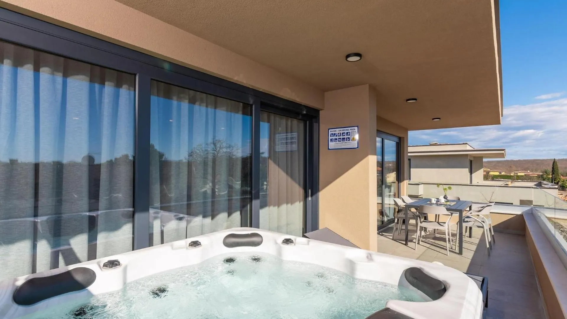 Villa Penthouse Apartment With Bubble Bath Karigador