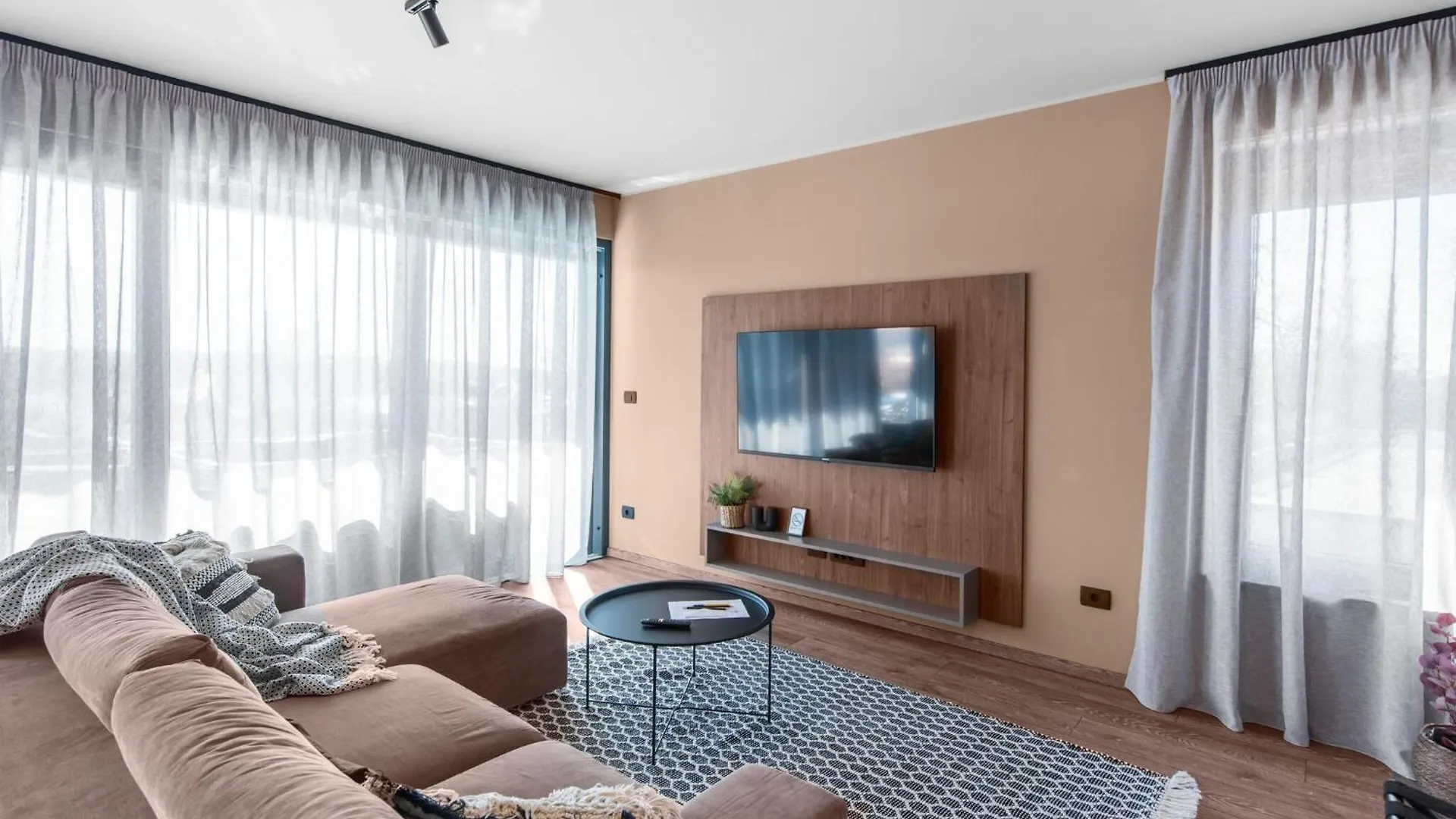 Villa Penthouse Apartment With Bubble Bath 卡里高多